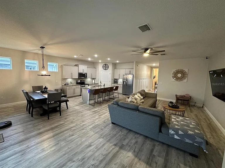 1127 Pipestone Pl — Photo 10