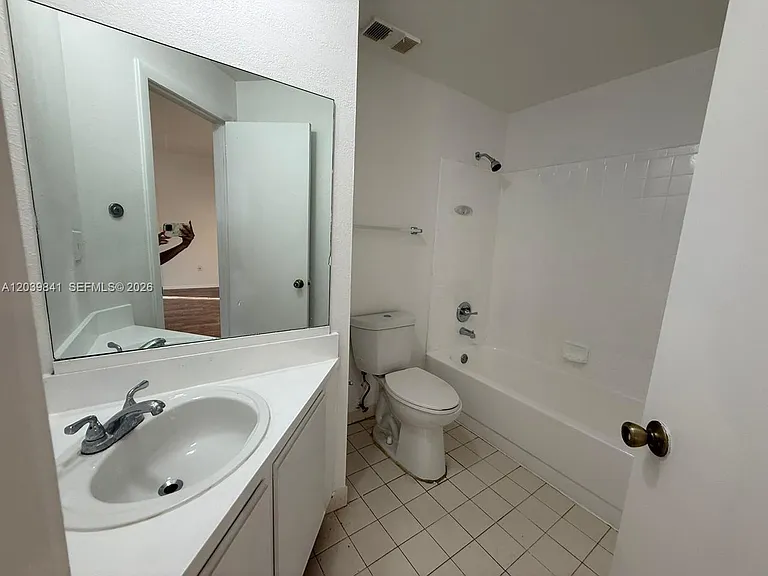 2550 SW 18th Ter #1807 — Photo 15