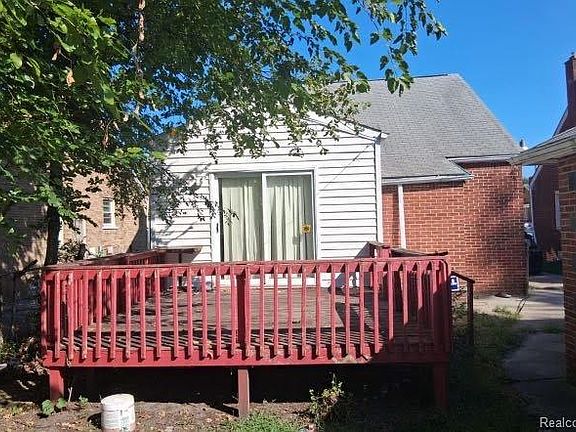 3rd image of 20449 Gallagher St
