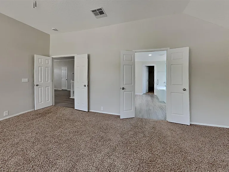 18706 Woodglen Shadows Dr — Photo 12