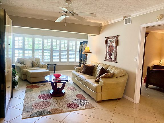 4th image of 740 Lake Orchid Cir APT 103