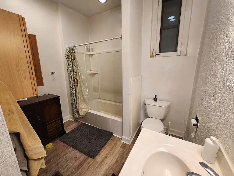 1048 N Marshfield Ave #1R — Photo 16