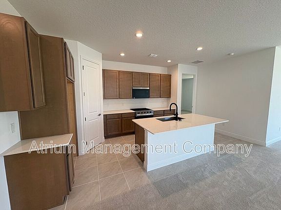 5th image of 2879 Arbor Dune Ave