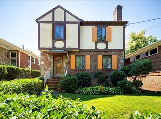21110 34th Rd, Bayside, NY 11361