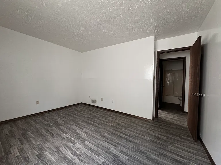97 Palomino Dr #4 — Photo 8