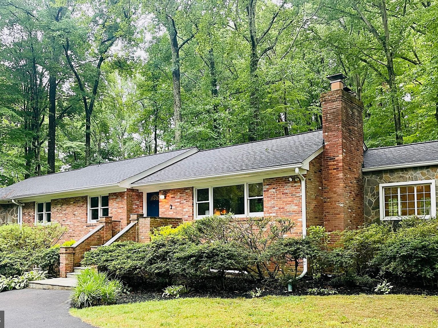 8949 Glenbrook Rd, Fairfax, VA 22031 Zillow