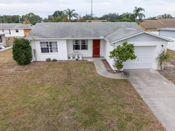 5601 Lima Dr, Holiday, FL 34690