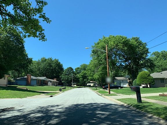 5th image of 7903 Yecker Ave
