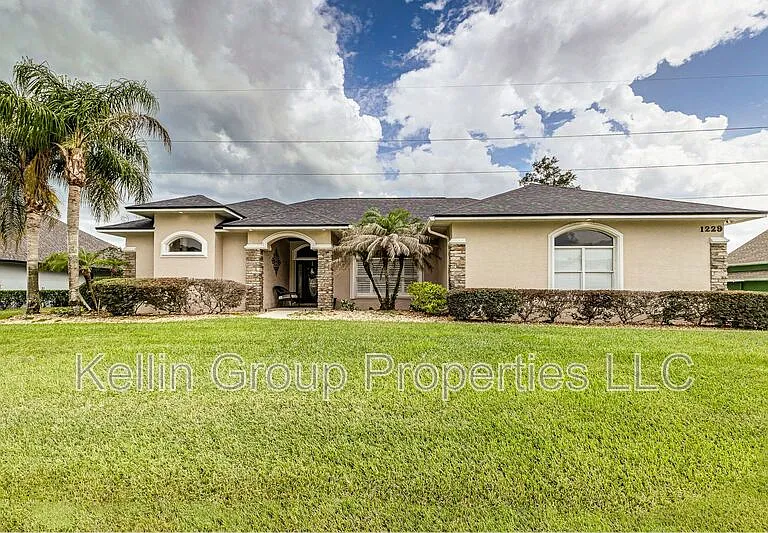 1229 Lake Deeson Woods Ln — Photo 1