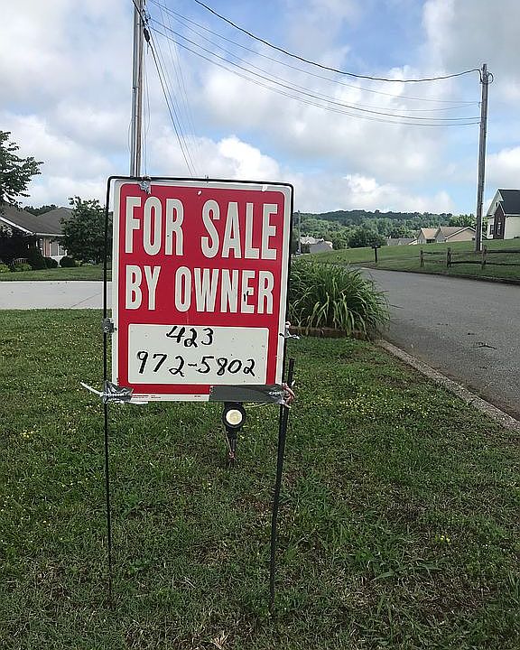 1st image of 2085 Strawberry Dr