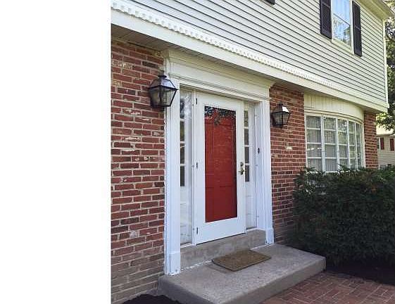 2nd image of 10 Walnut Ln