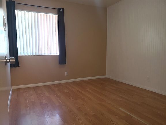 5th image of 1261 Victor St