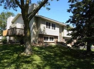 910 94th Ave NE, Blaine, MN 55434