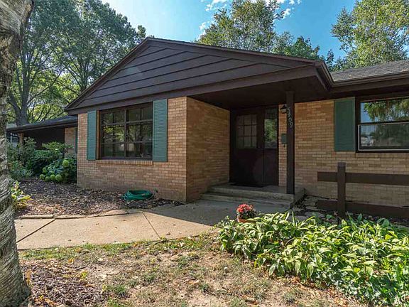 2nd image of 5409 La Cumbre Ln