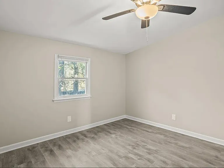 425 Yachting Rd — Photo 4