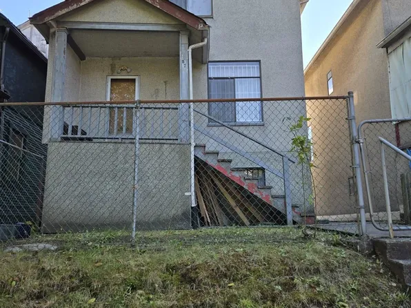 872 Union St, Vancouver, BC V6A 2C4