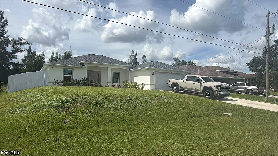 4 bed, 3.0 bath, 1684 sqft, $2,400 — Photo 1