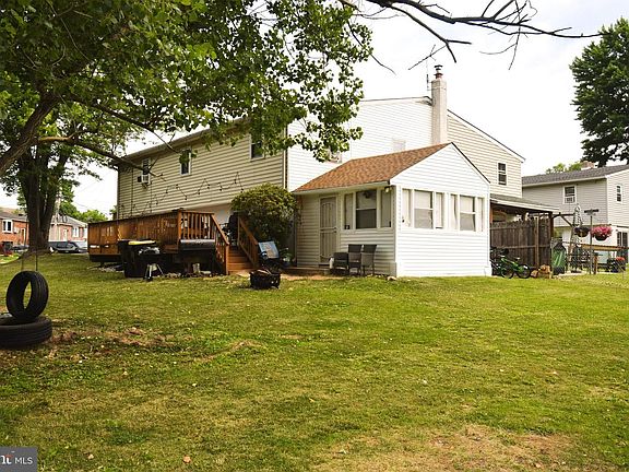 5th image of 827 Pennbrook Ave