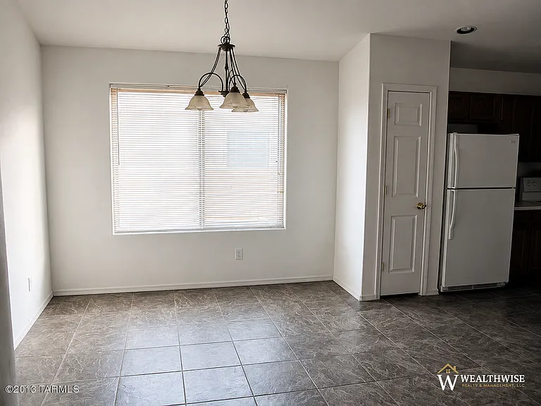 8386 S Lost Mountain Rd — Photo 3