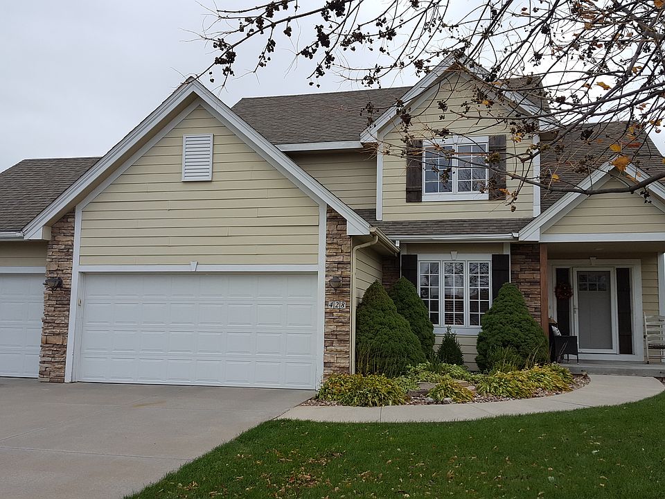 1st image of 428 Oakwood Ct