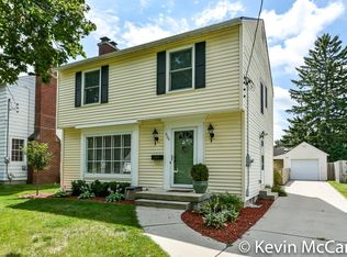 920 Reynard St SE, Grand Rapids, MI 49507