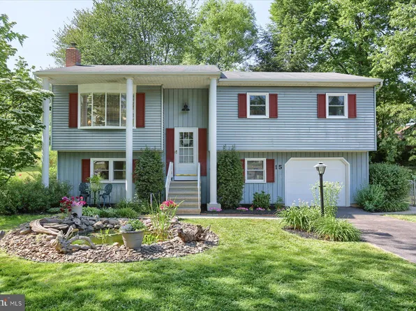 15 Jack Nicklaus Ln, Etters, PA 17319