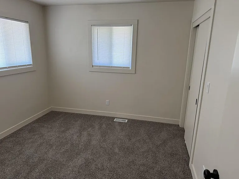 220 S B St — Photo 15