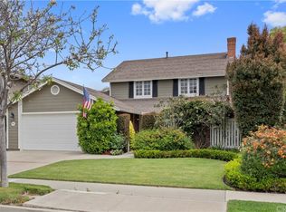 284 Sherwood St, Costa Mesa, CA 92627