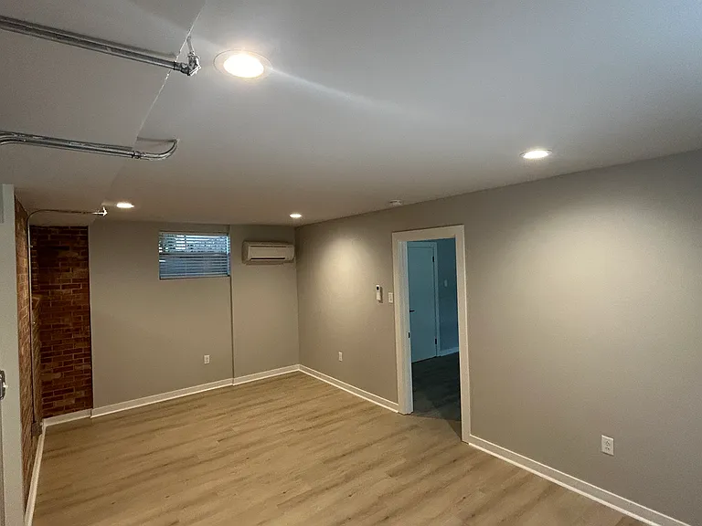 1311 W 2nd St #C — Photo 5