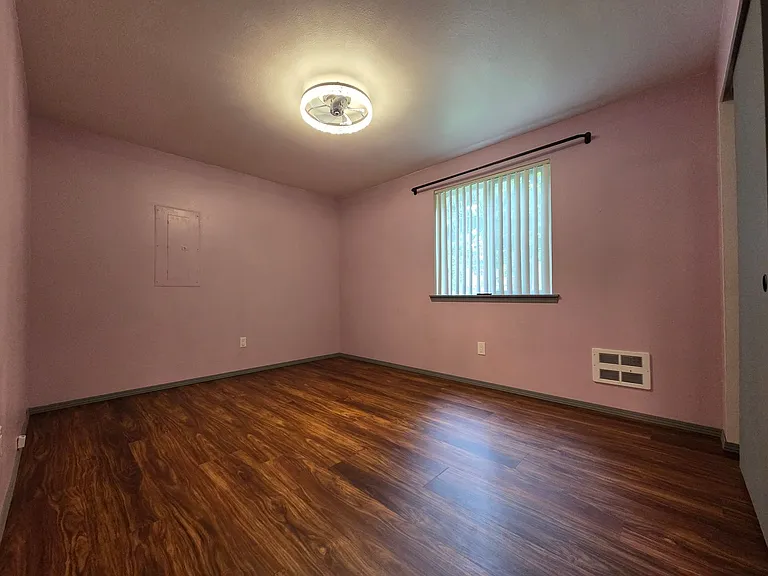 21835 Crest Ln SE — Photo 13
