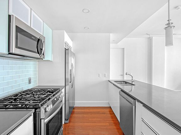 3rd image of 3692 Bedford Ave APT 5h