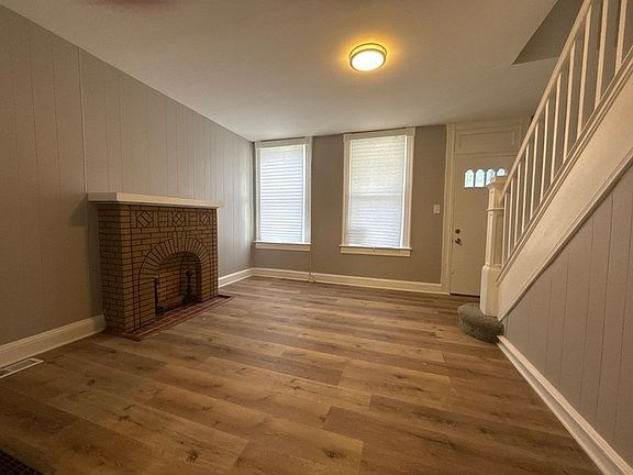 4th image of 3 N Abington Ave