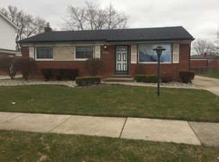 35510 Lucinda Dr, Clinton Township, MI 48035