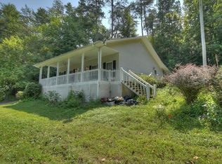 853 Katydid Rd, Mineral Bluff, GA 30559