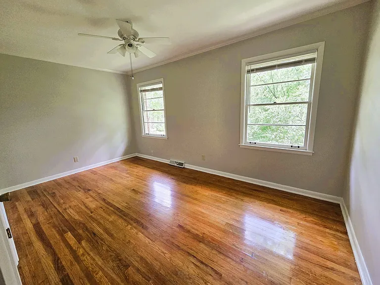 101 W Hillwood Dr #A — Photo 11