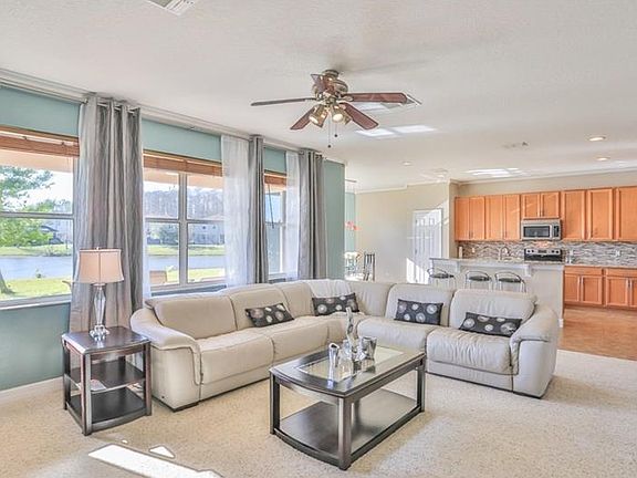 3rd image of 9914 Chorlton Cir