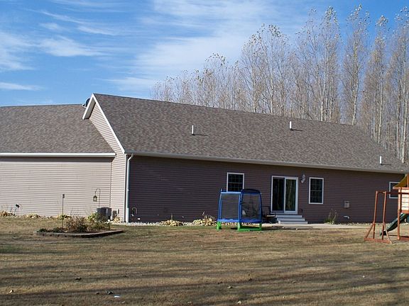 3rd image of 9663 County Road 3 NE