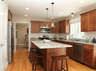 814 Great Rd, Lincoln, RI 02865