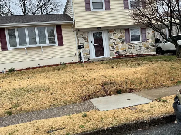 9732 Lochwood Rd, Philadelphia, PA 19115