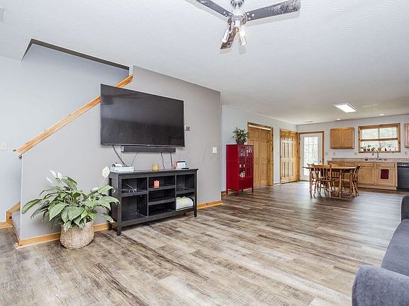 5th image of 1510 Township Road 220