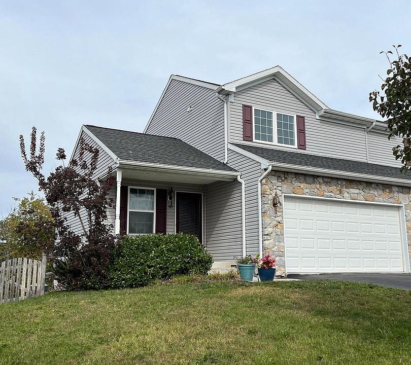 1st image of 40 Skyview Cir