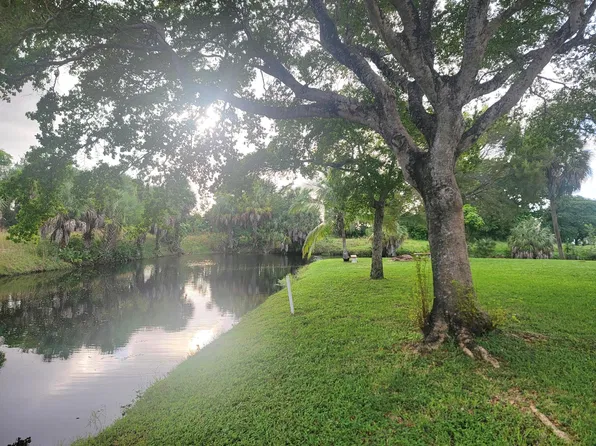 8240 SW 24th Street #5101, North Lauderdale, FL 33068