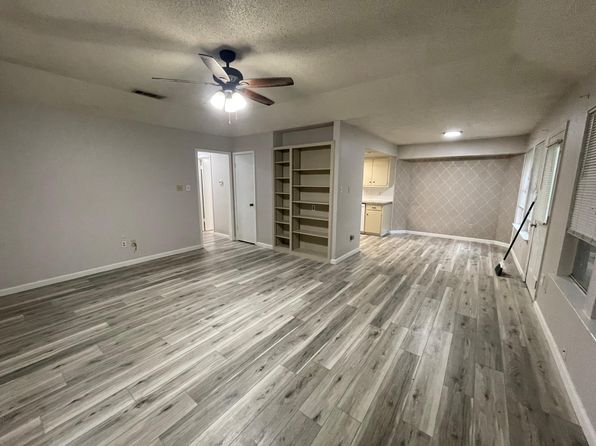 2707 Sunny Ln #A, Taylor, TX 76574