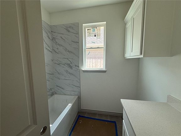 5th image of 1908 Polmont Dr