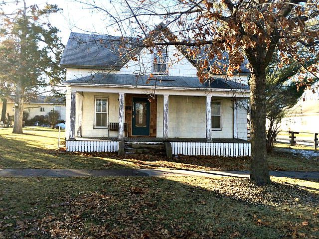 1st image of 1123 N Centennial St