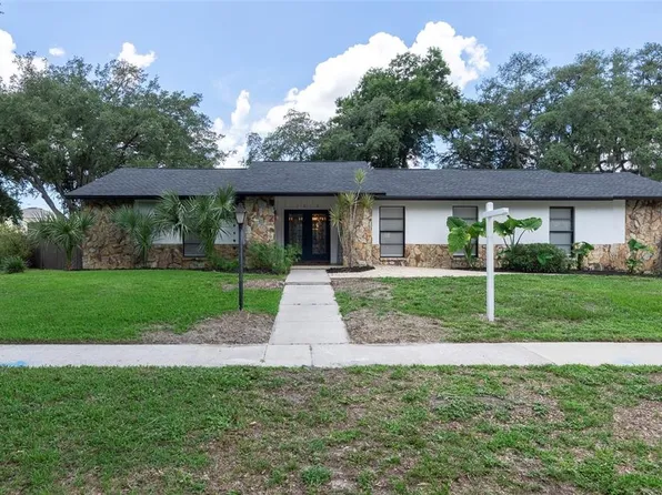 7812 Bullara Dr, Temple Terrace, FL 33637