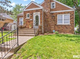 2557 S 6th St, Springfield, IL 62703