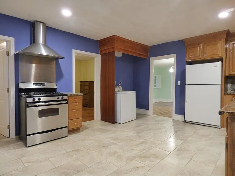 90 Pacific St #1 — Photo 4