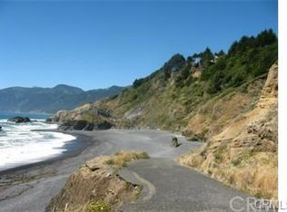 216 Dolphin Dr, Whitethorn, CA 95589