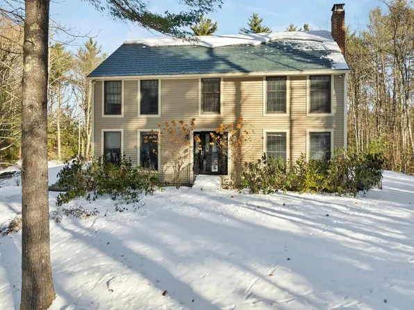 26 Orchards Road, Wolfeboro, NH 03894